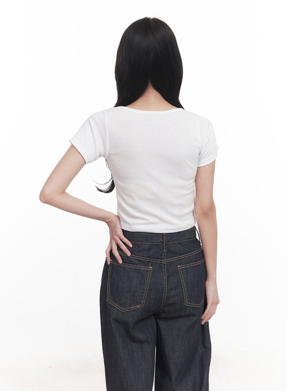 Basic Slim-Fit Crop Top CA510