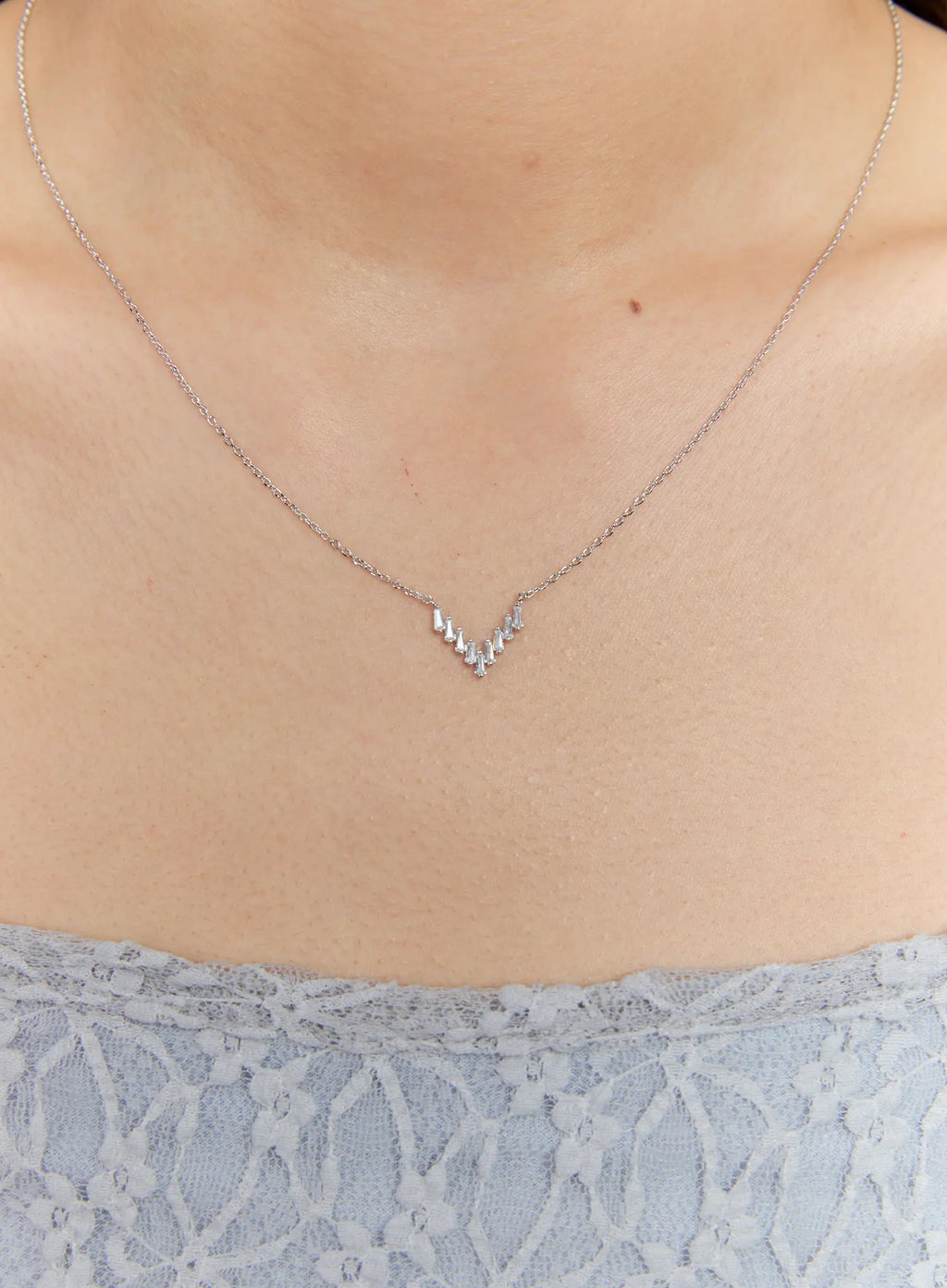 Strike V Necklace IS517