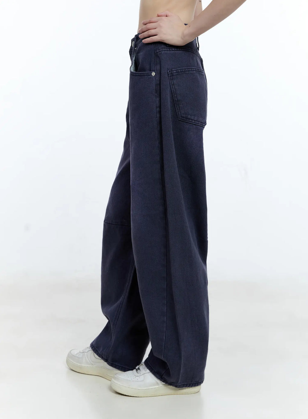 Jaeyoung Washed Wide-Leg Jeans CG507