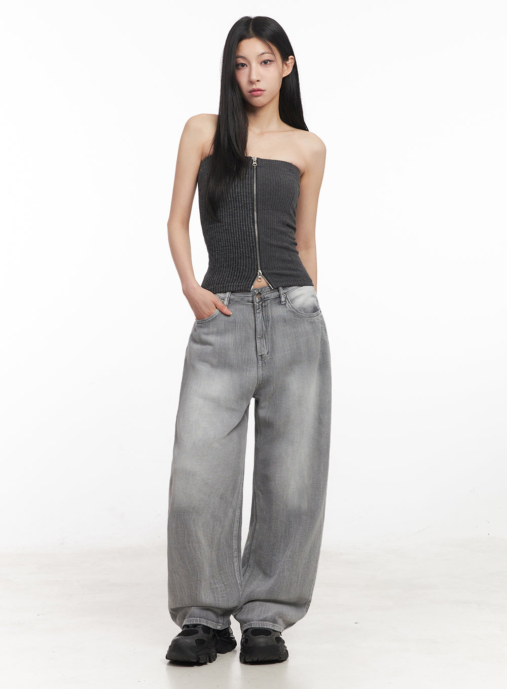 Flore Washed Wide-Leg Jeans IY516