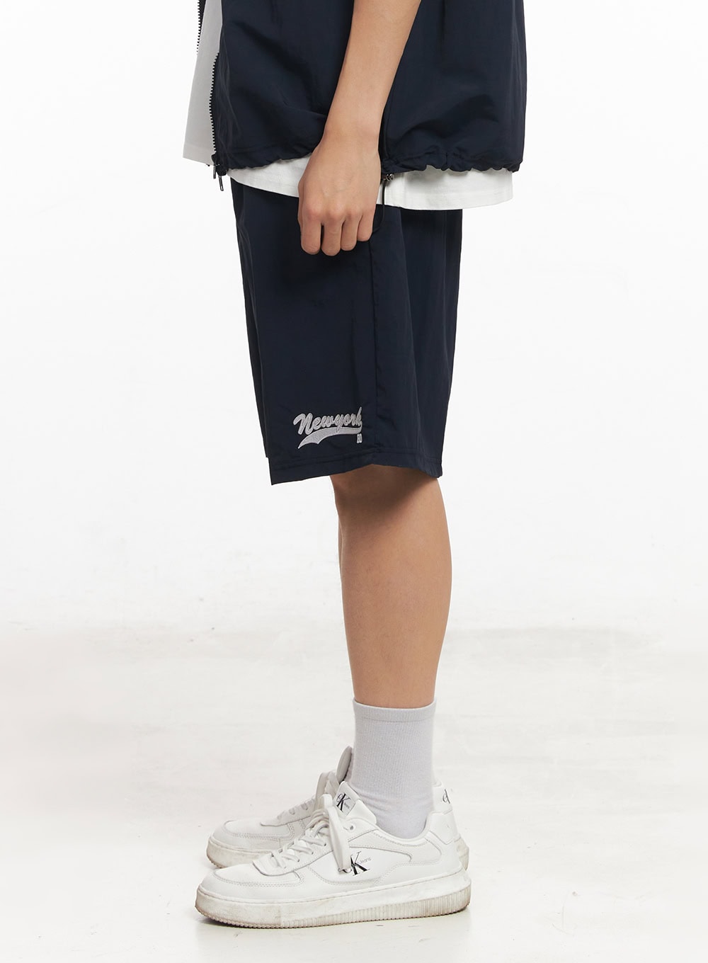 Men's New York Graphic Wide-Fit Shorts IA518