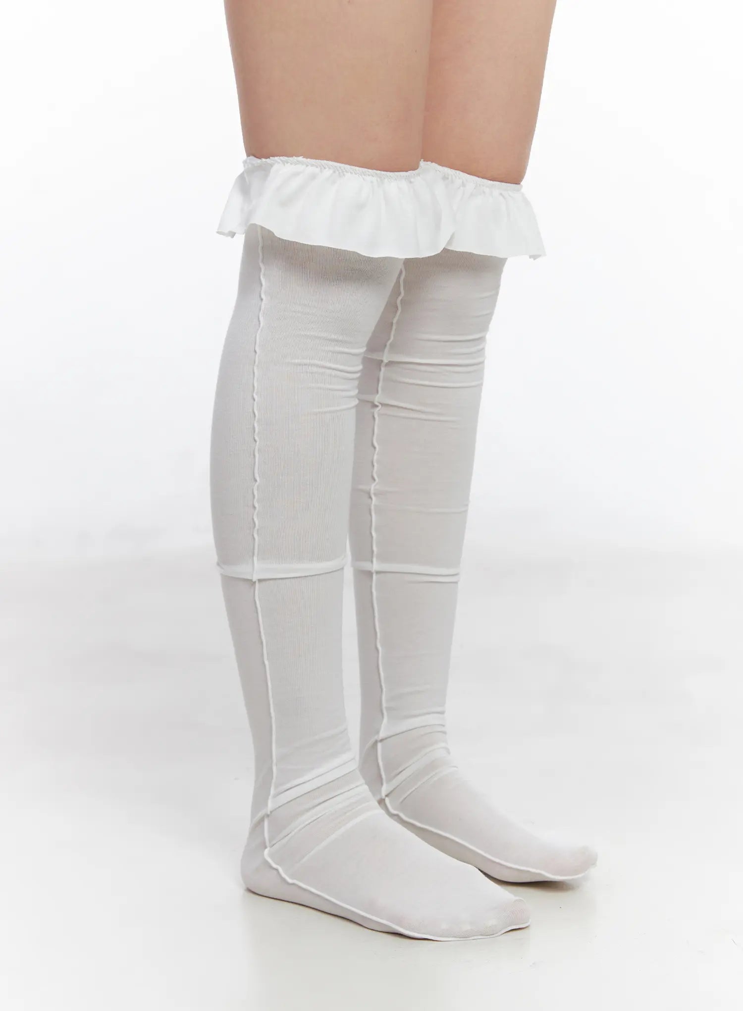 Frilled Long Knee Socks CO507