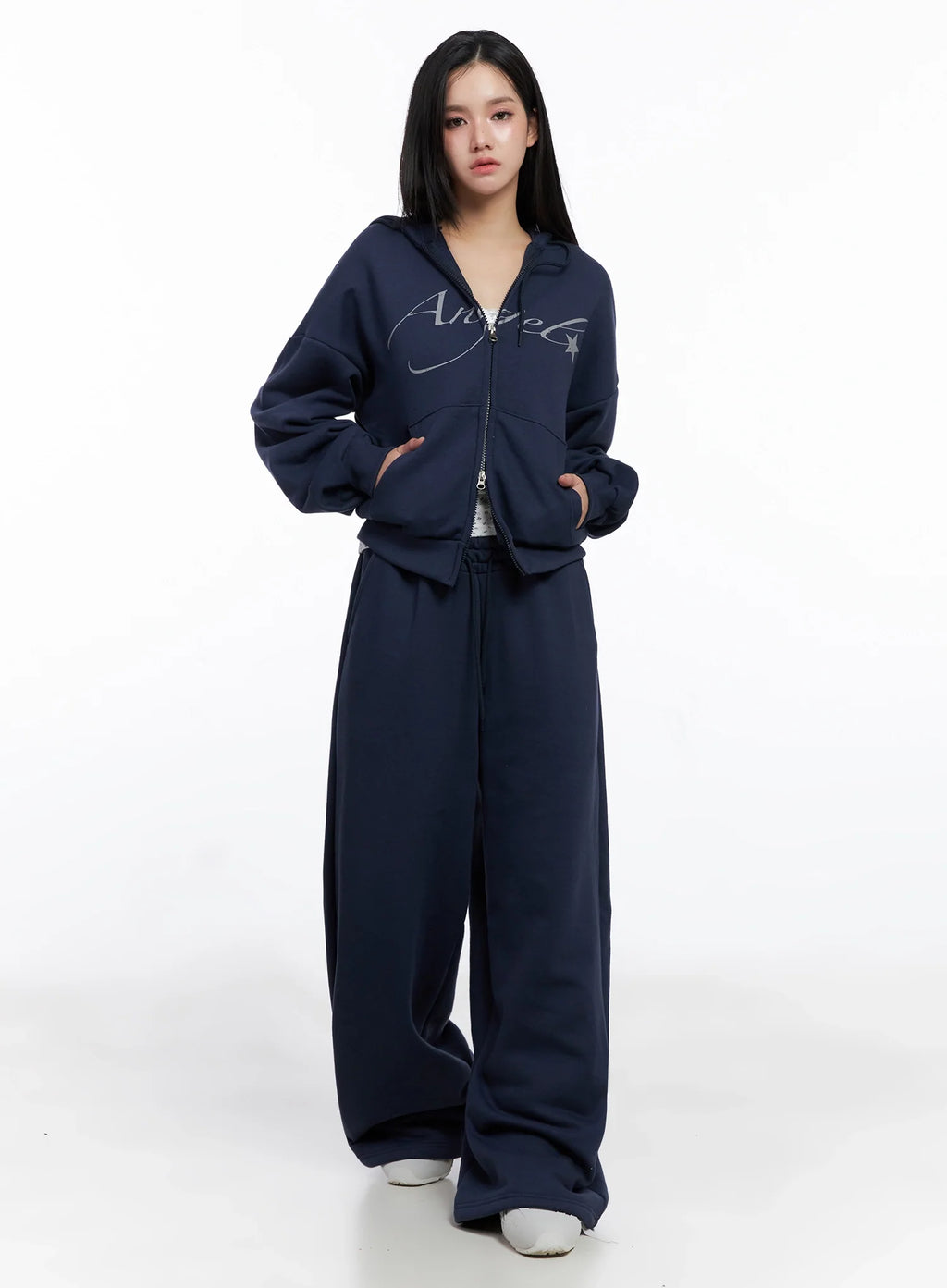 Graphic Wide-Leg Sweatpants IS525