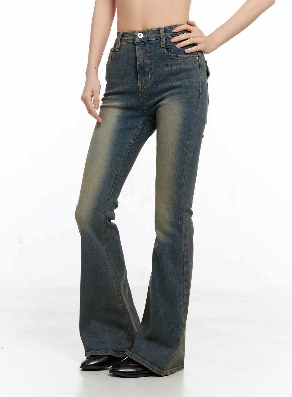 Emmy Washed Flare Jeans CC1109