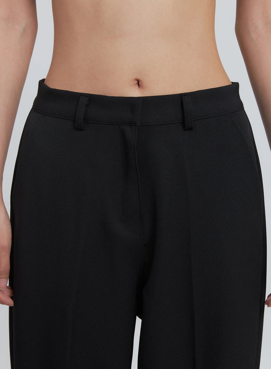 Classic Wide-Fit Slacks (Black) IU512