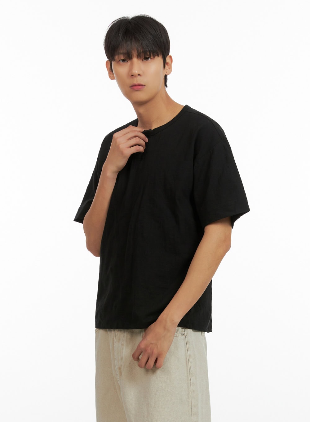 Men's Cotton Round Neck Button T-Shirt (Black) IU419