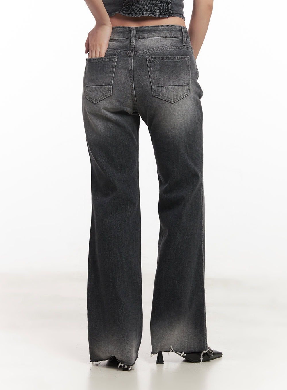 Angela Slim-Fit Flared Jeans CA518