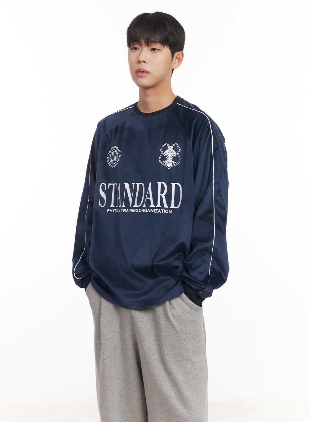 Men's Velvet Graphic Sweatshirt IM528