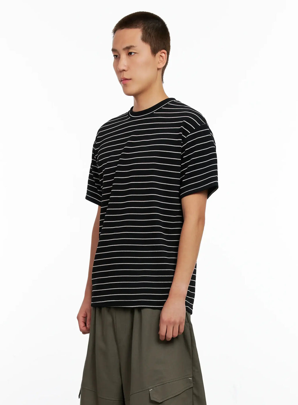 Men's Striped Relaxed-Fit Tee IG511