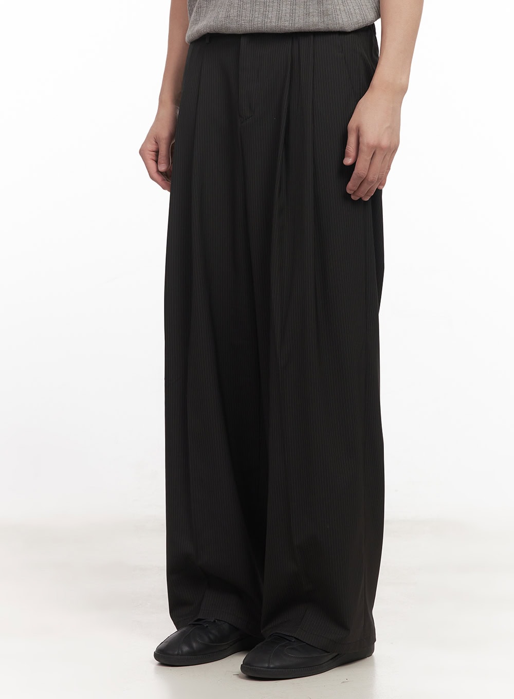 Men's Striped Pintuck Tailored Pants IA510