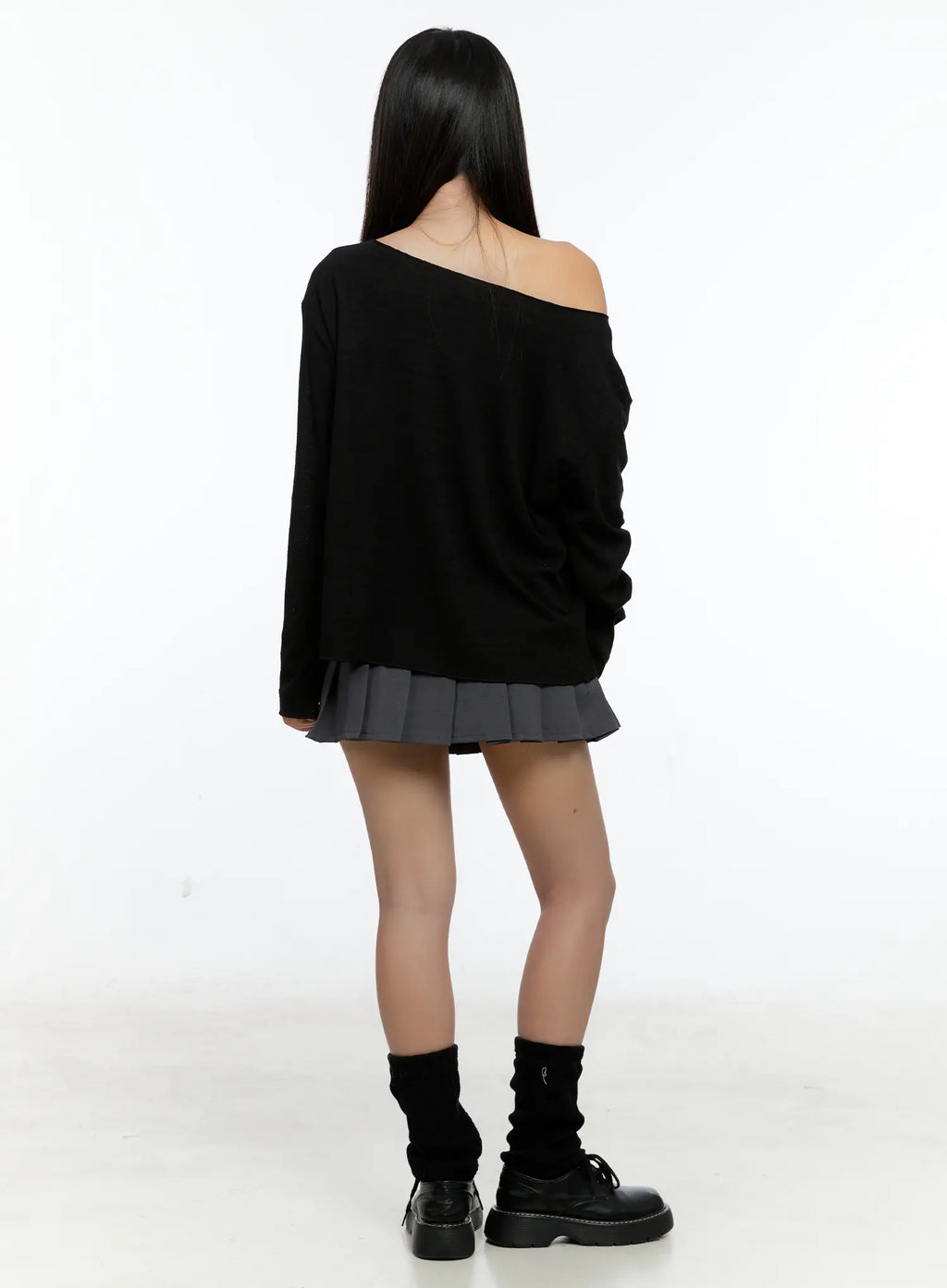 Lettering Off-Shoulder Long Sleeve CS517