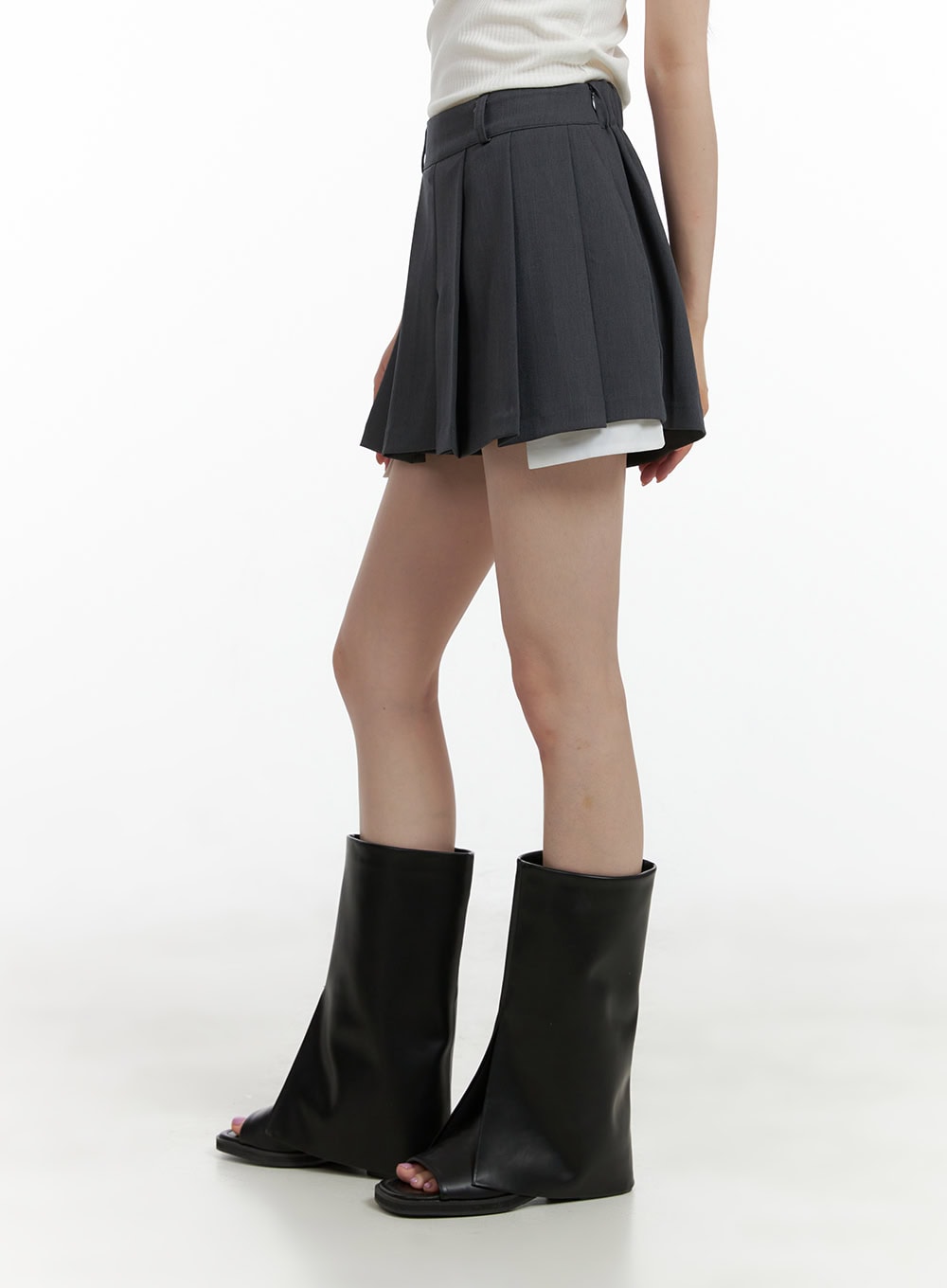 Pleated Mini Shorts CL412