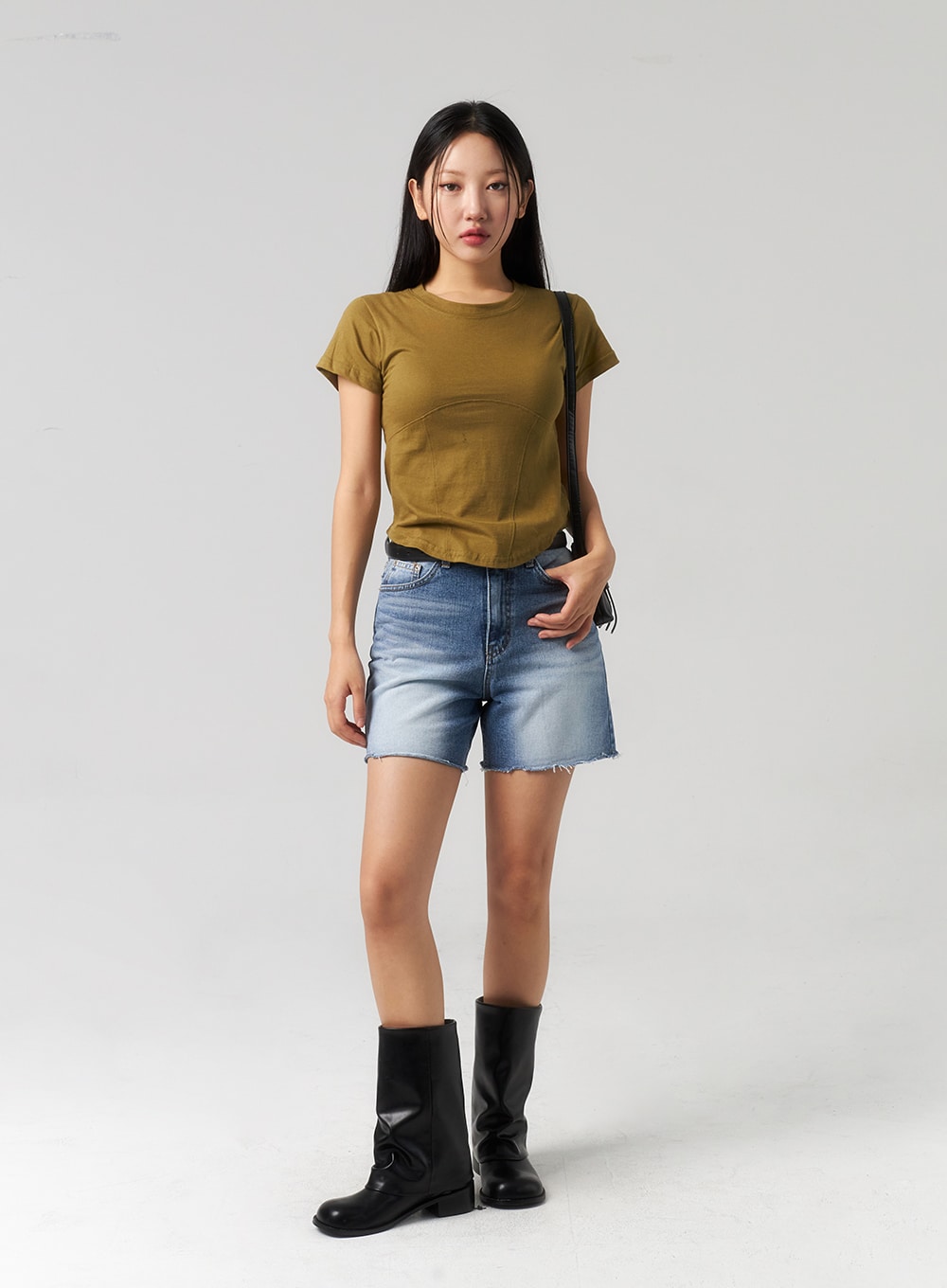 Mid-Wash Denim Shorts CU328