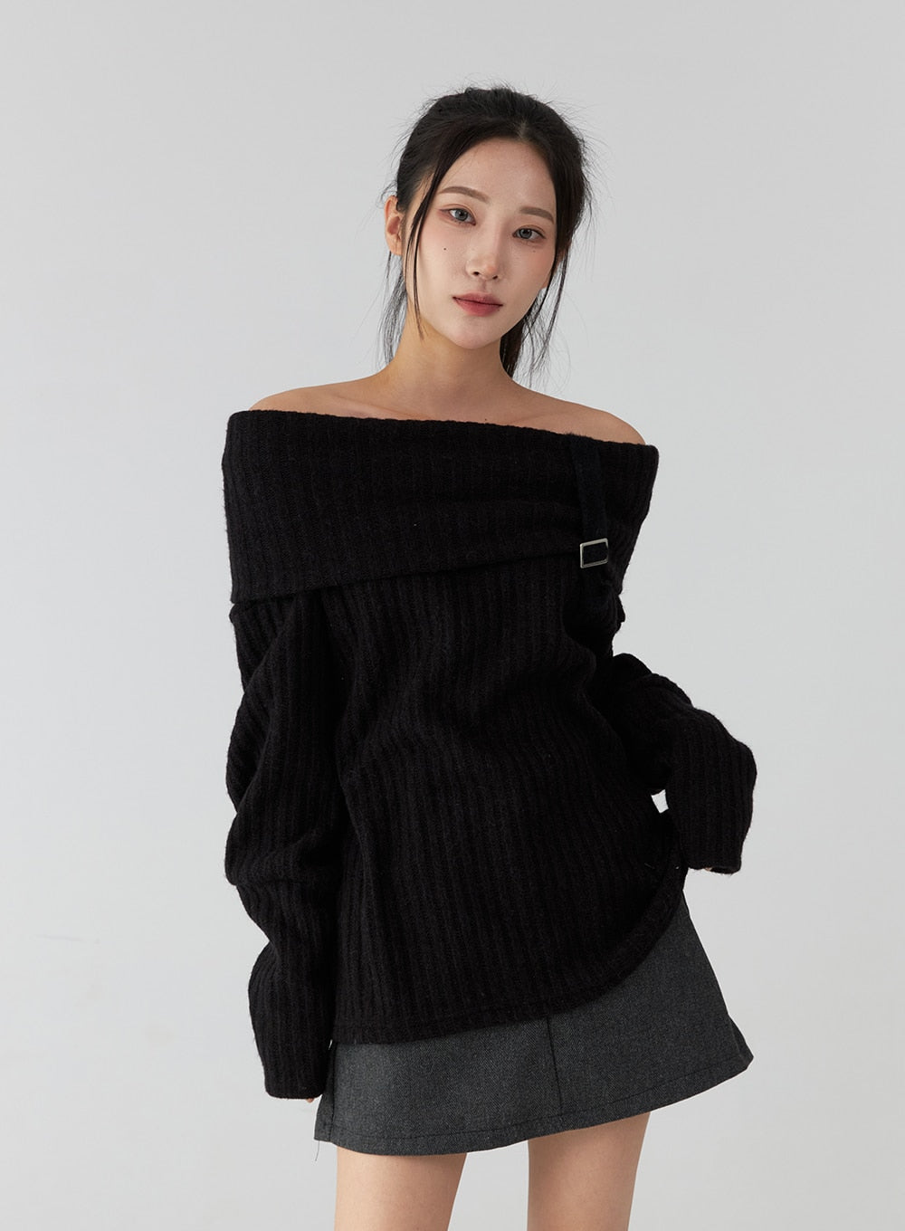 Off-Shoulder Buckle Knit Sweater CD322