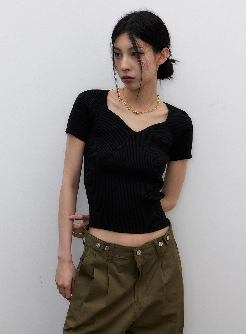 Heart Neck Ribbed Tee IY331