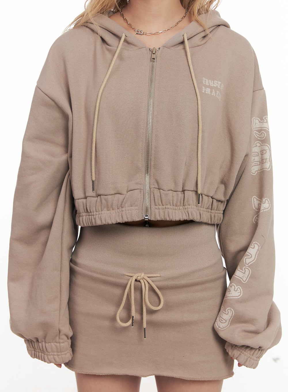 Graphic Zip-Up Hooded Crop Jacket CM505