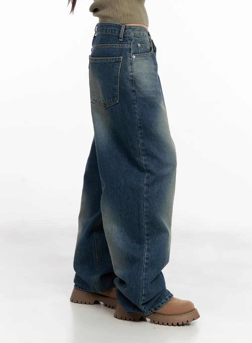 Daeun Washed Wide-Leg Denim Jeans CL521