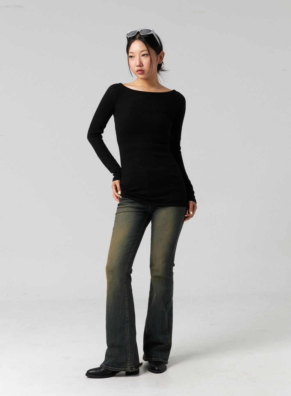 Washed Jeans with Back Cut CG327