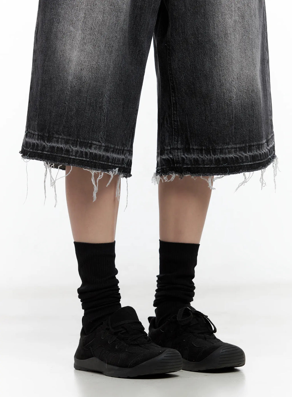 Distressed Washed Denim Jorts CU530