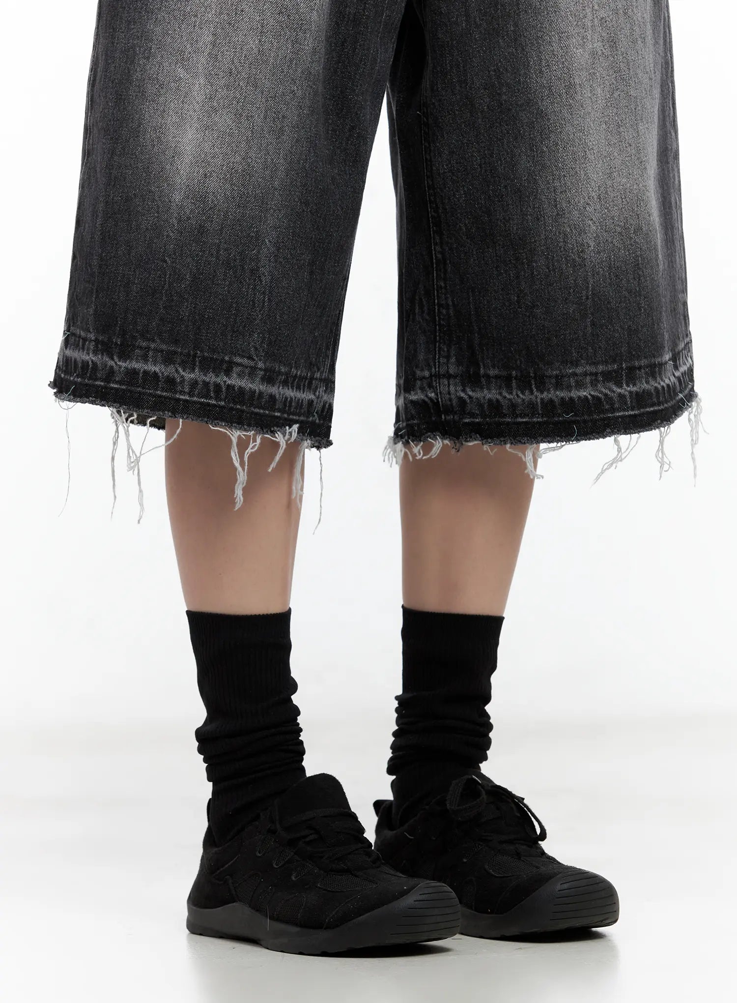 Distressed Washed Denim Jorts CU530