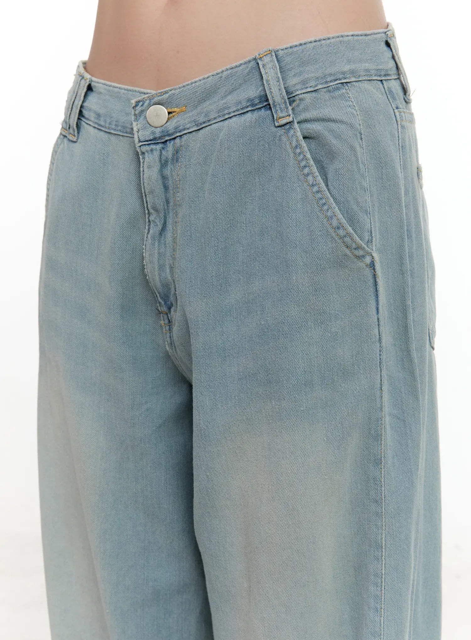 Huening Wide-Leg Jeans CL531