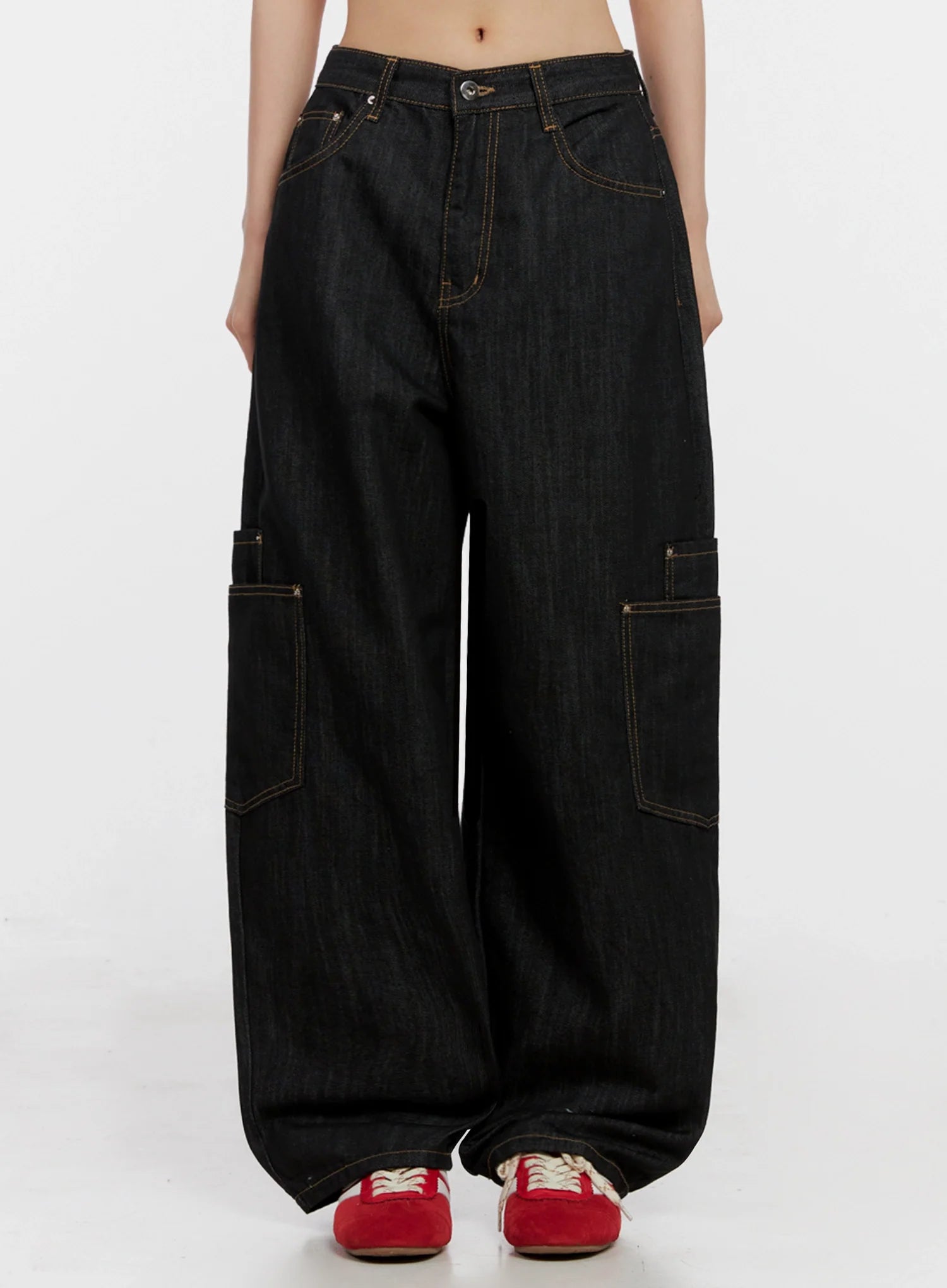 Dahee Wide-Leg Cargo Jeans IG508