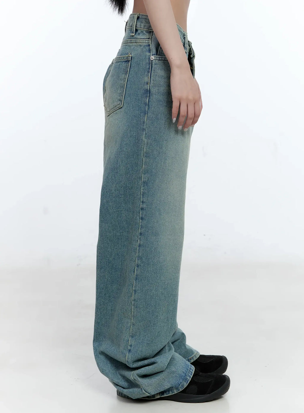 Haeun Wide-Leg Denim Jeans CG501