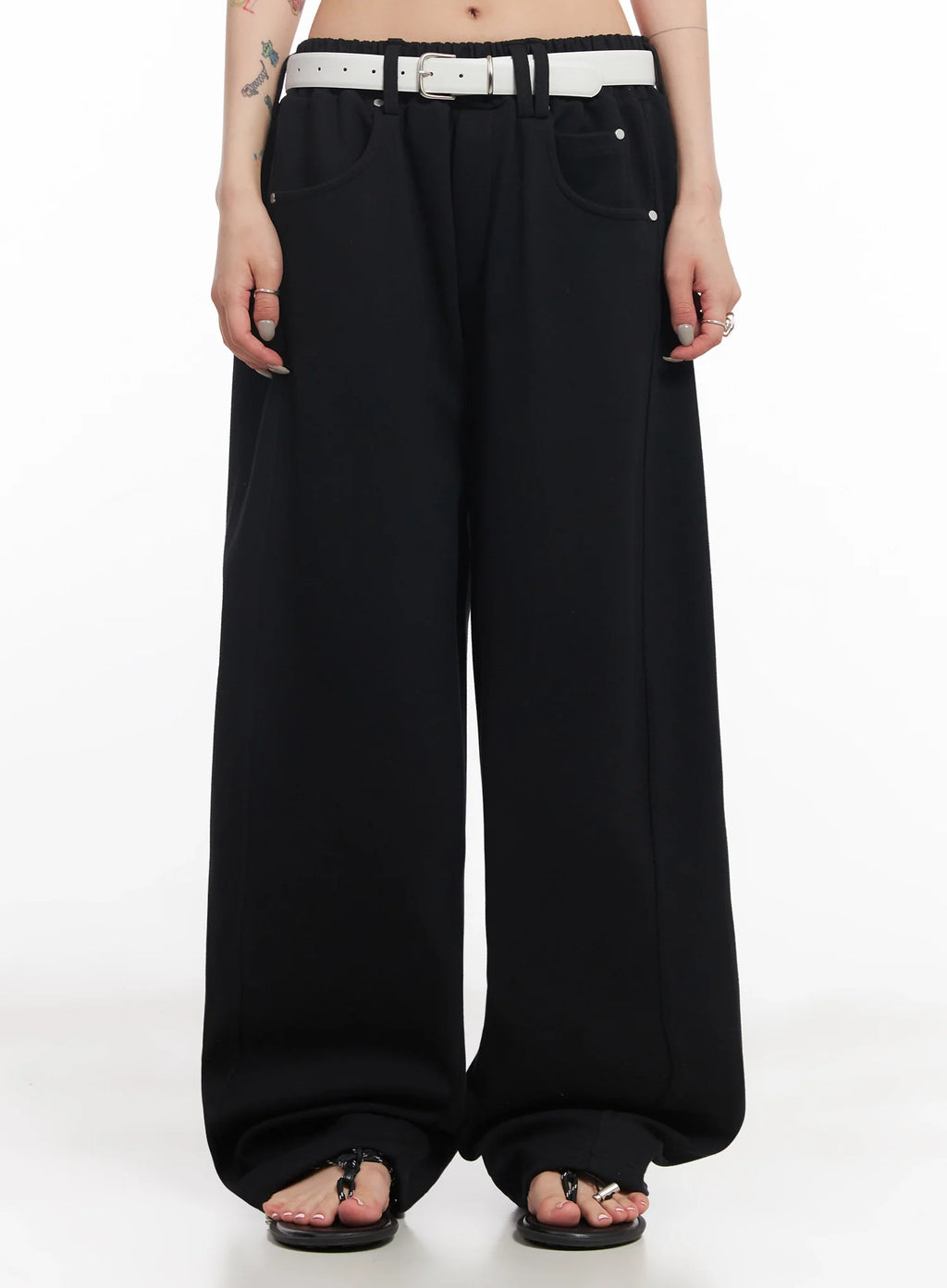 Chaeryeong Belted Wide-Leg Sweatpants IC503