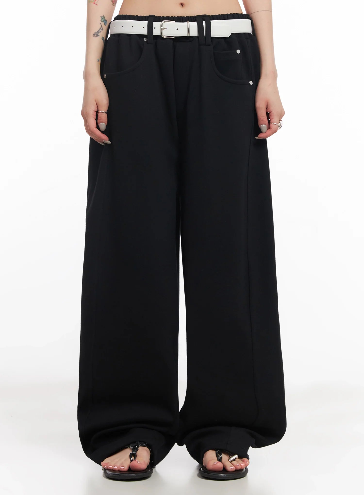Chaeryeong Belted Wide-Leg Sweatpants IC503