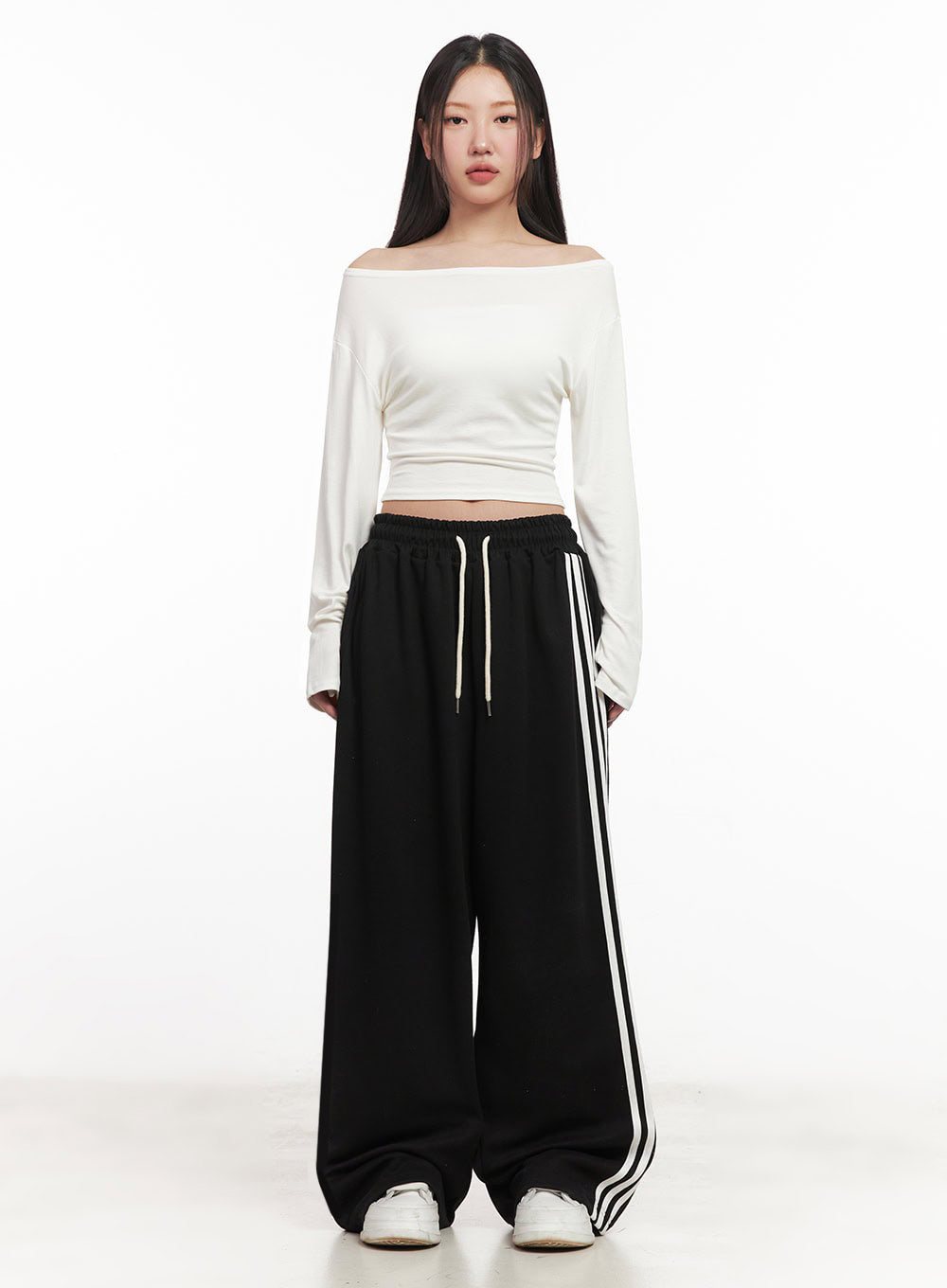 Essential Off-Shoulder Long-Sleeve Crop Top IM524