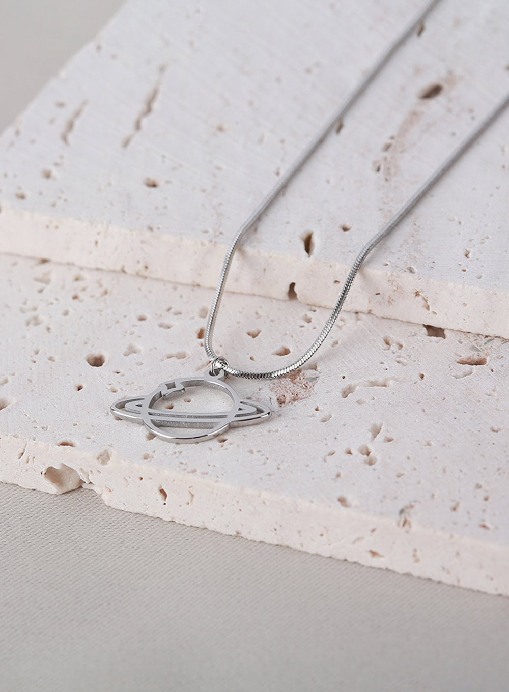 Saturn Outline Necklace IA517