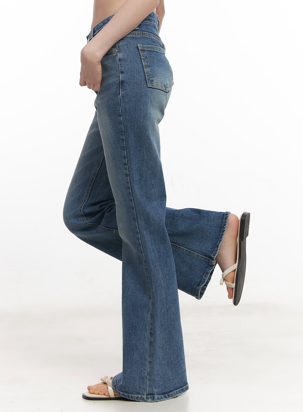 Gracie Washed Bootcut Jeans CA501