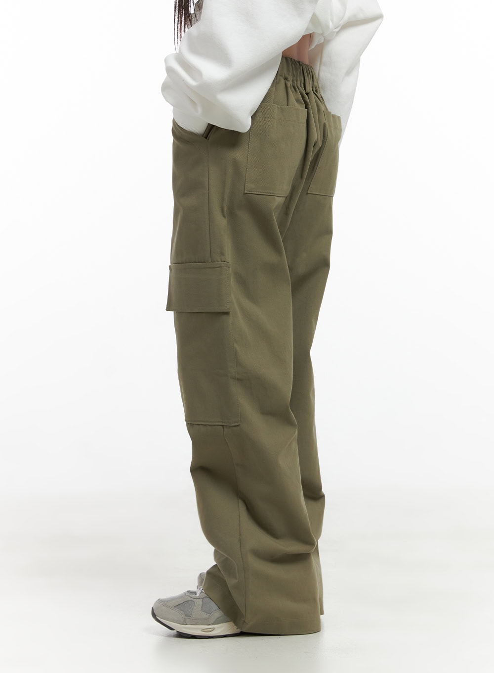 LooseFit Cotton Cargo Trousers CS413