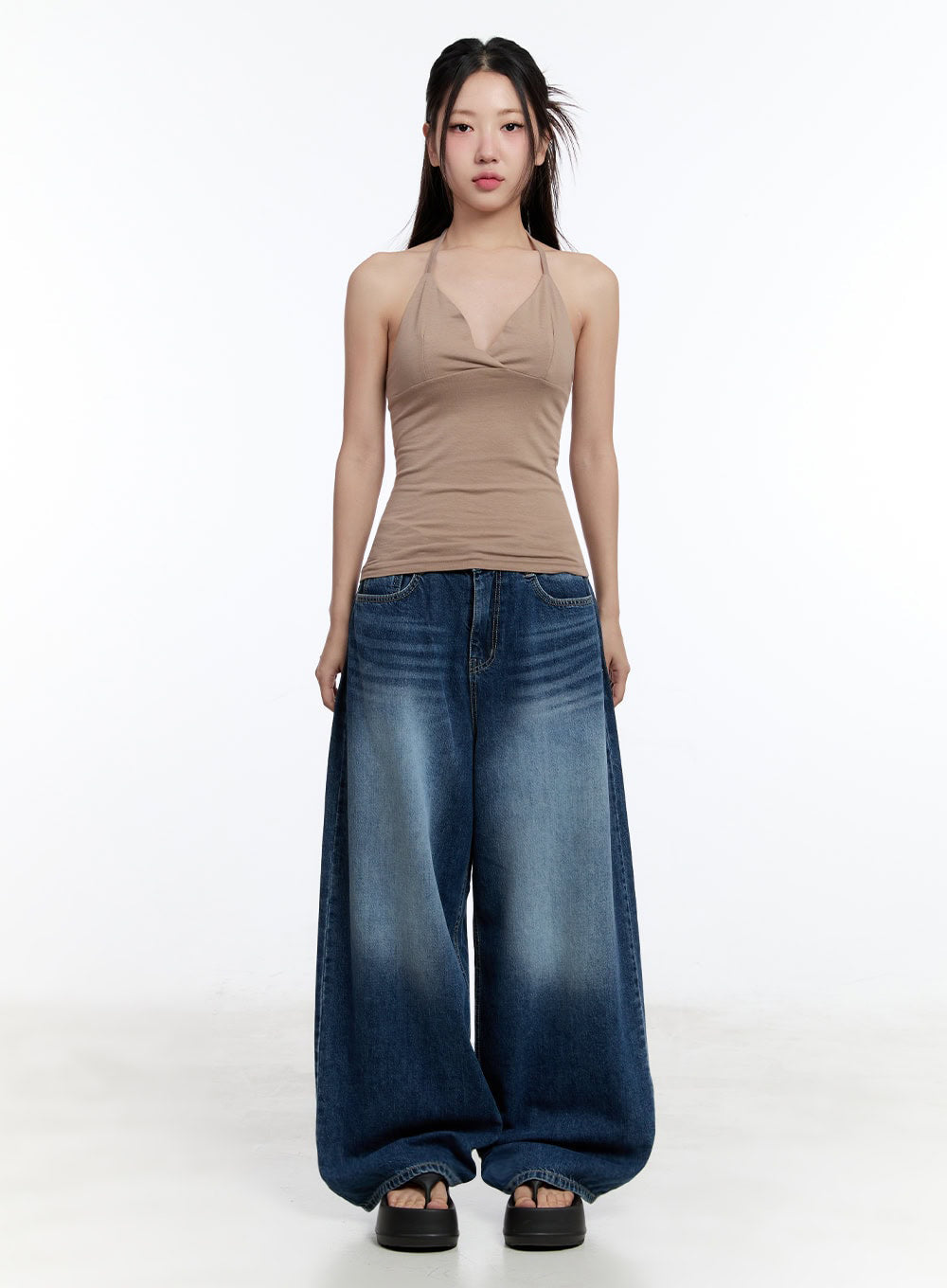 Slim-Fit Halter Cami IU504