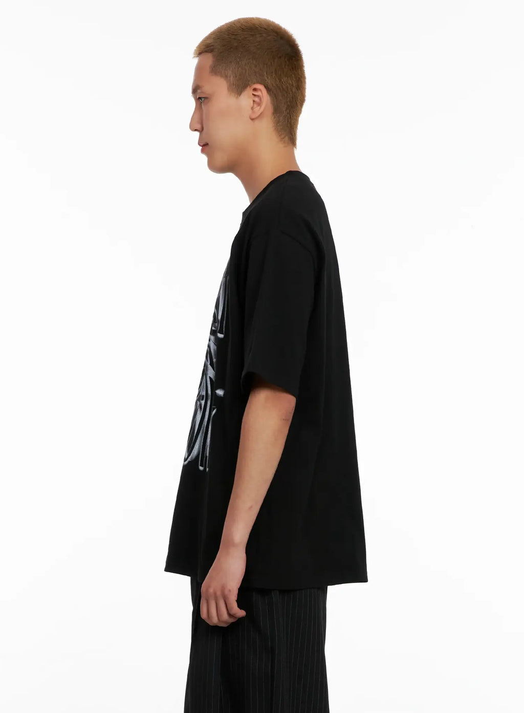 Men's Twist Graphic Tee IL521