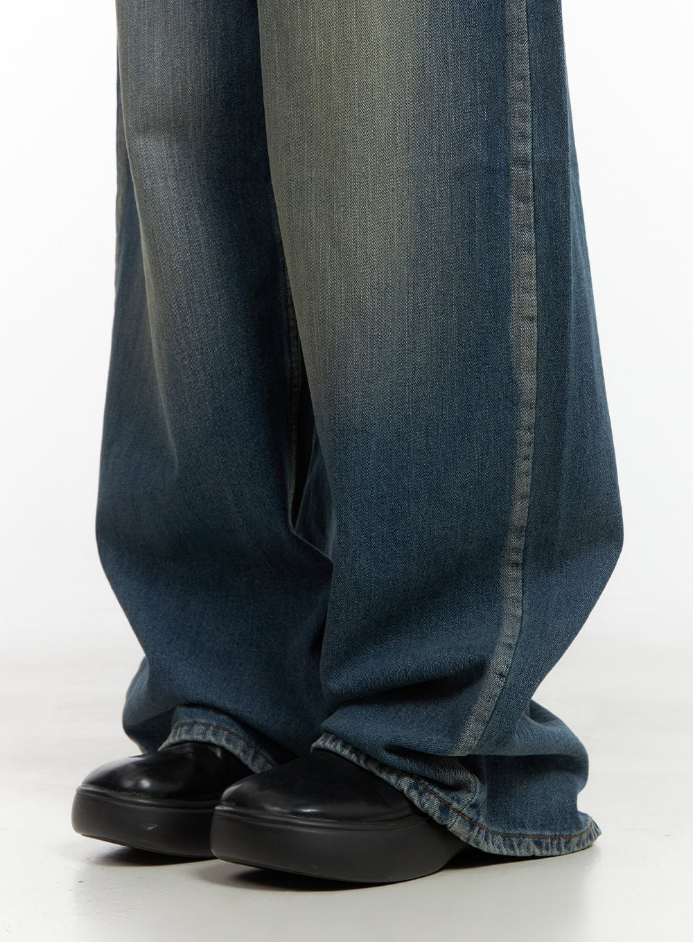 Daphe Pocket Detail Jeans CO410