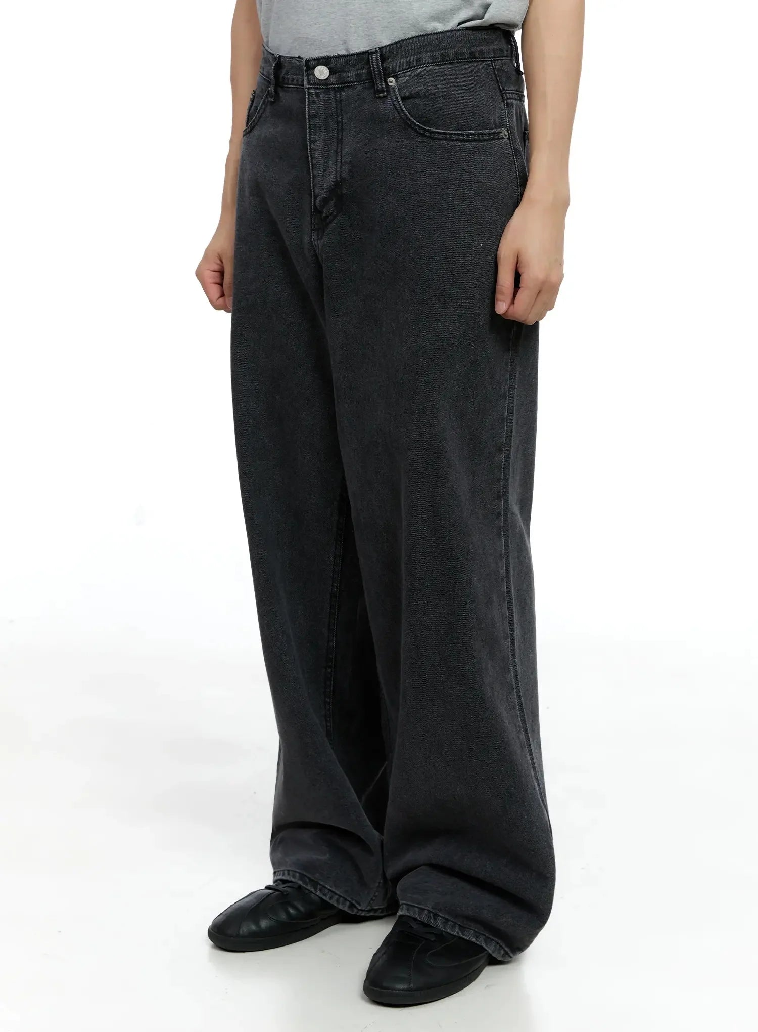 Men's Classic Wide-Leg Jeans IG520