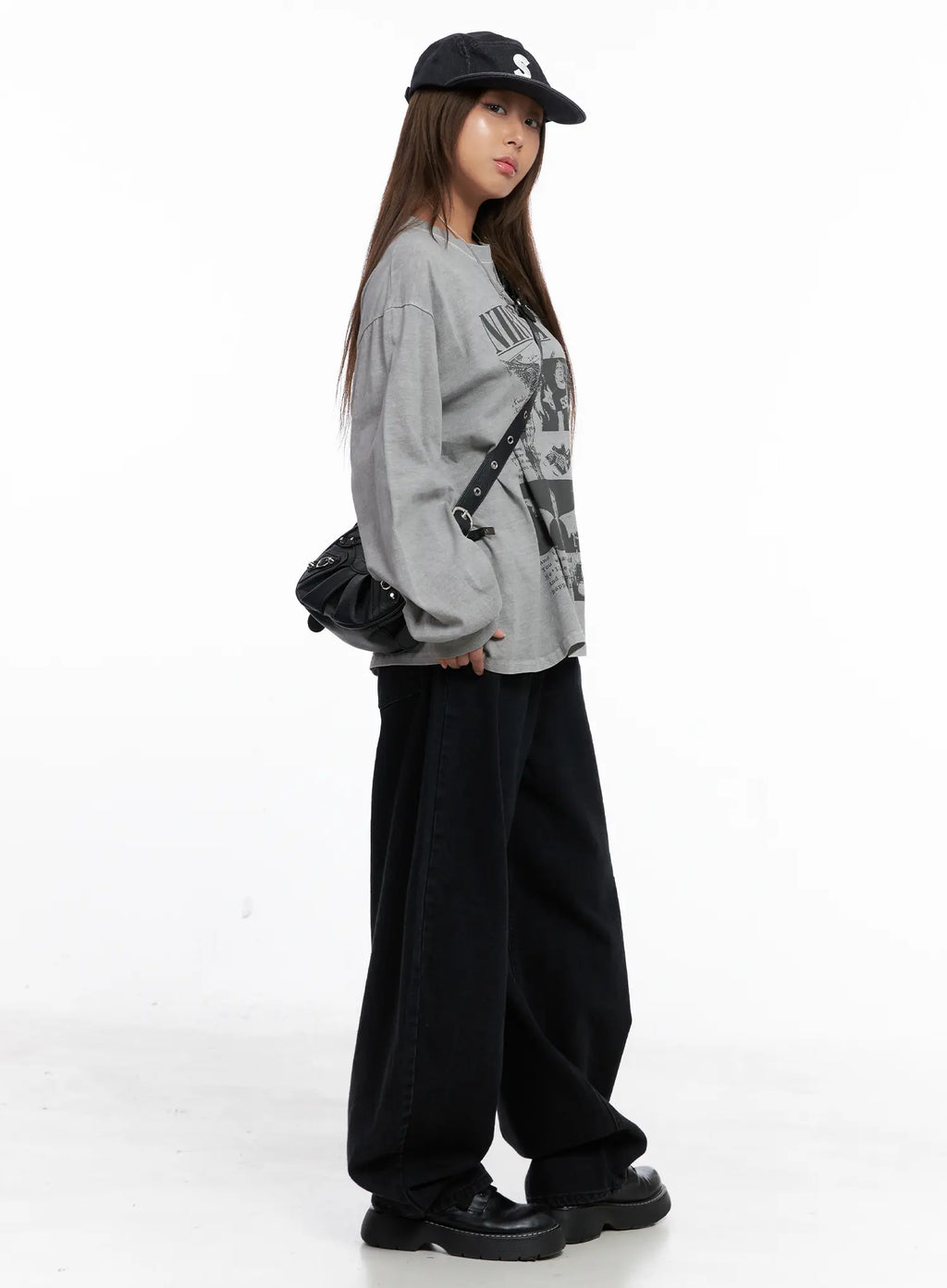 Oversized Graphic Long Sleeve Tee CS524