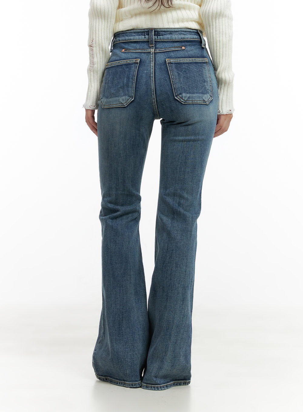 Lila Slim Bootcut Jeans CG422