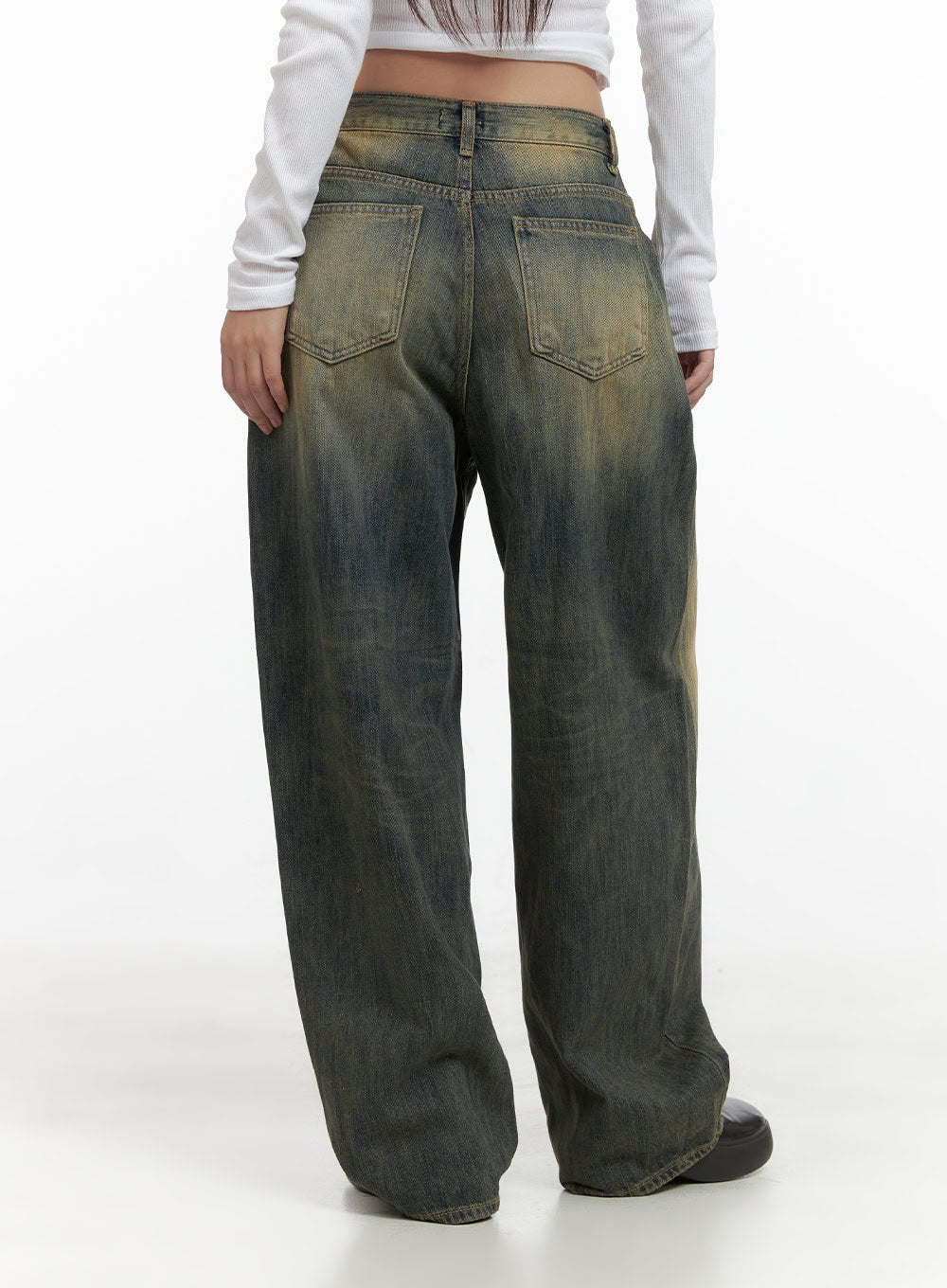 Wynn Vintage Wash Wide-Leg Jeans CS405