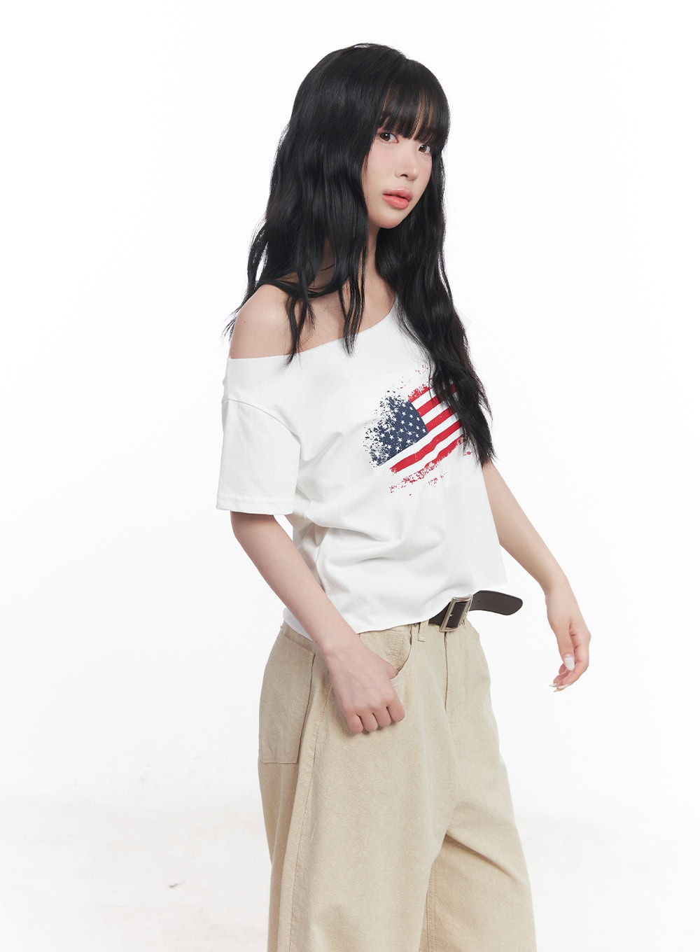 Flag Graphic Off-Shoulder Crop Tee CY527