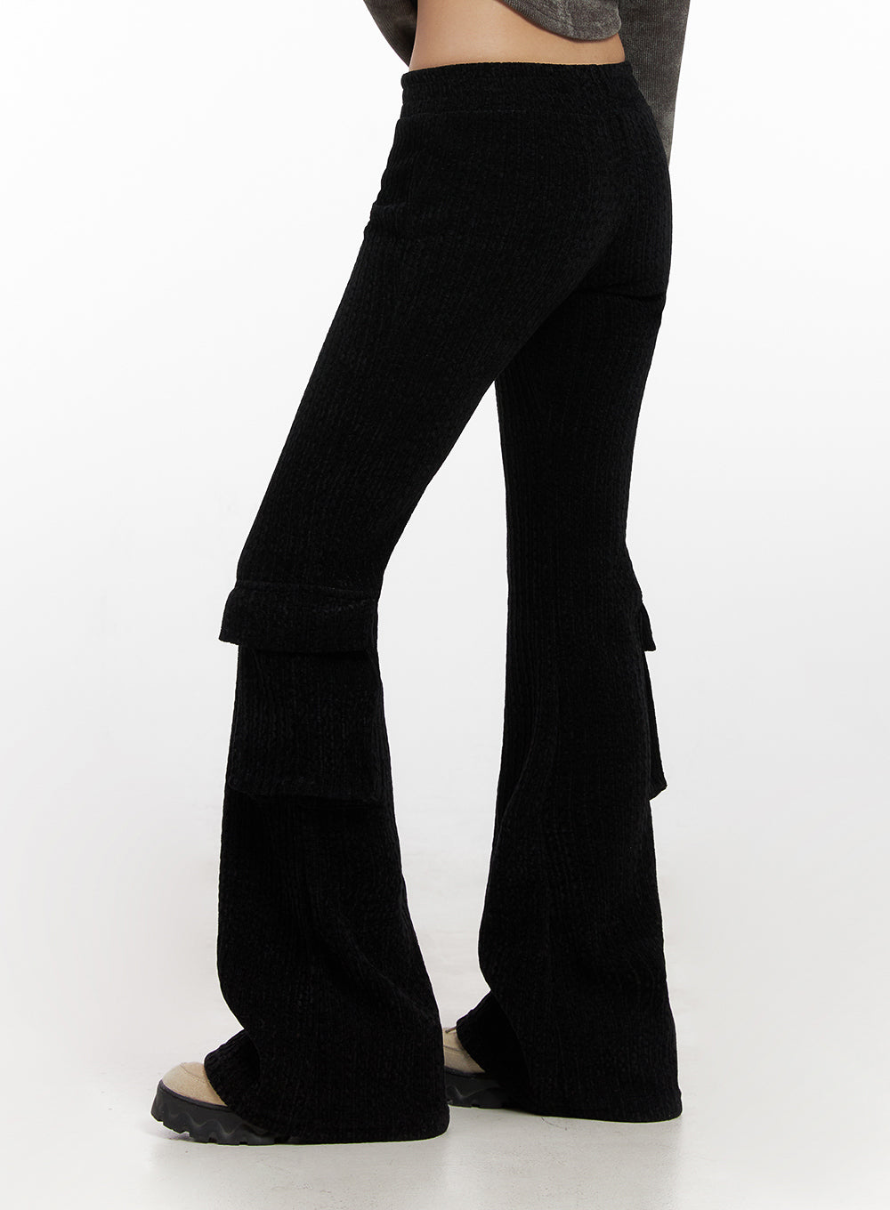 Slim-Fit Velvet Cargo Pants CN426