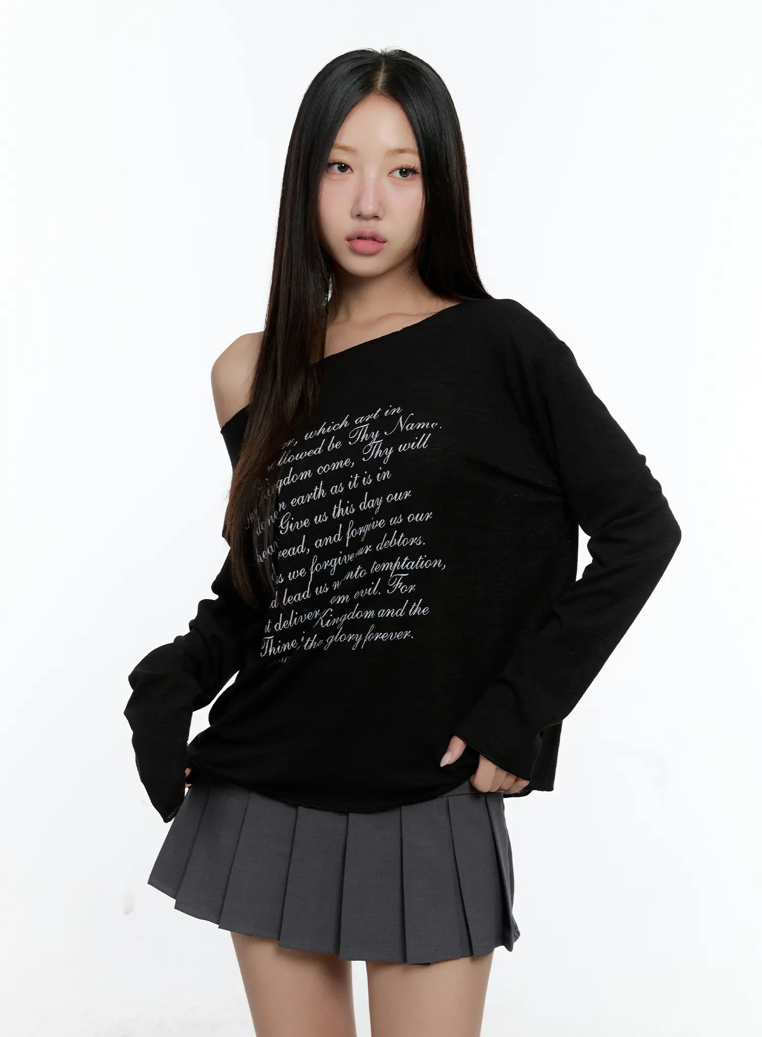 Lettering Off-Shoulder Long Sleeve CS517