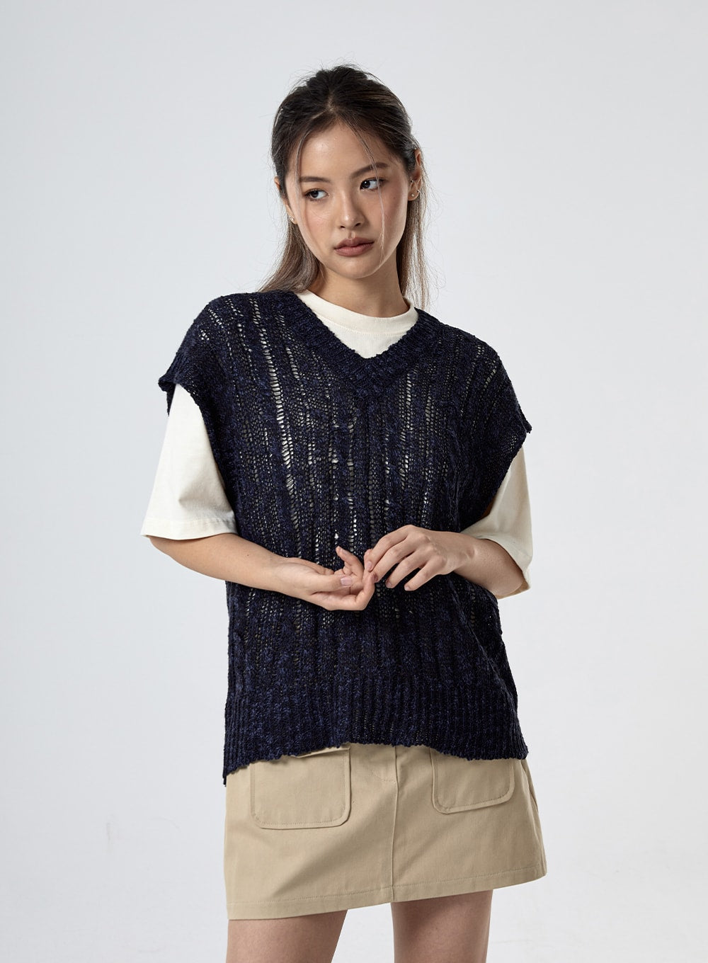 V-Neck Mesh Knitted Vest CG24