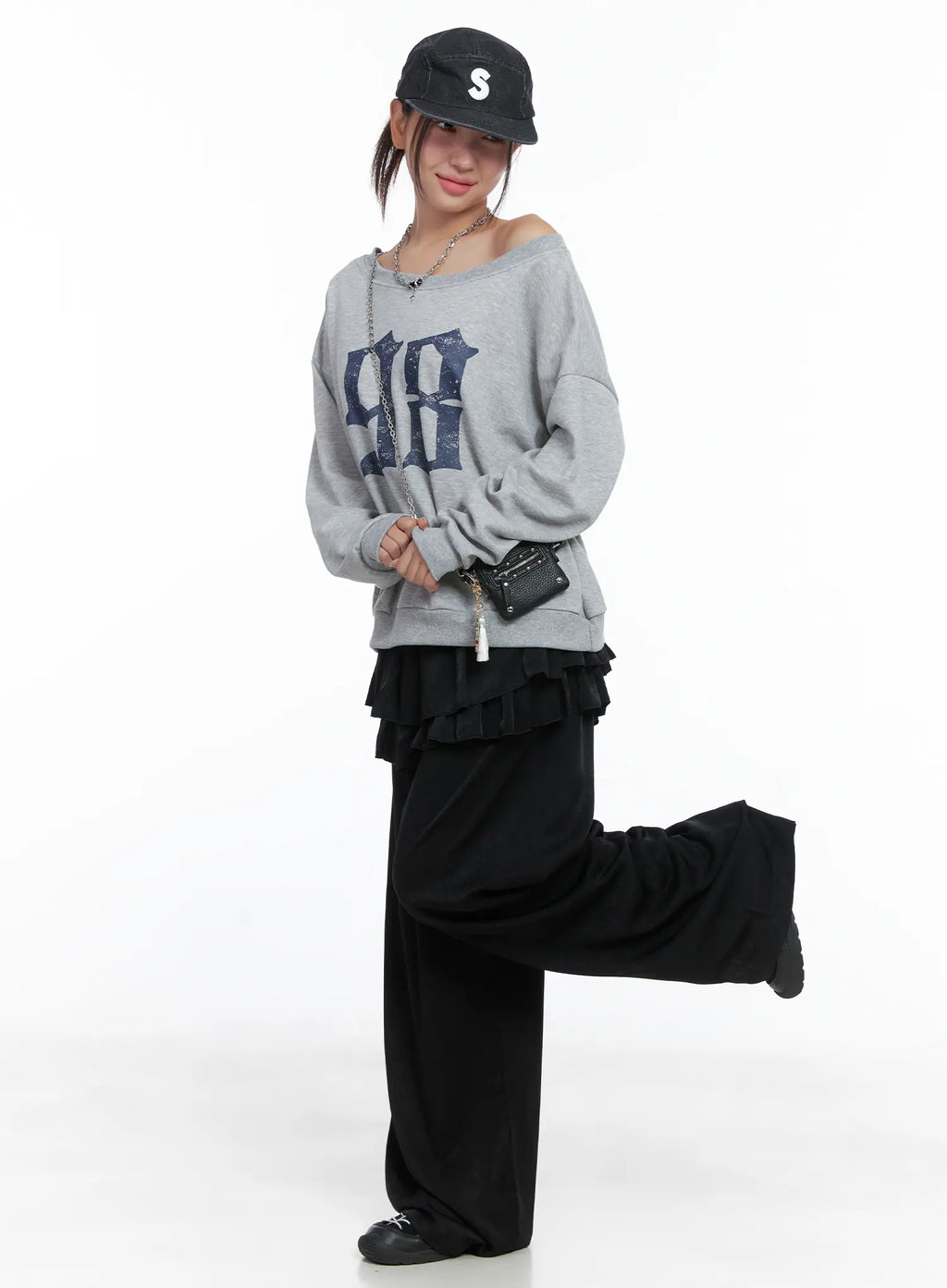 98 Graphic Off-Shoulder Sweatshirt CS502