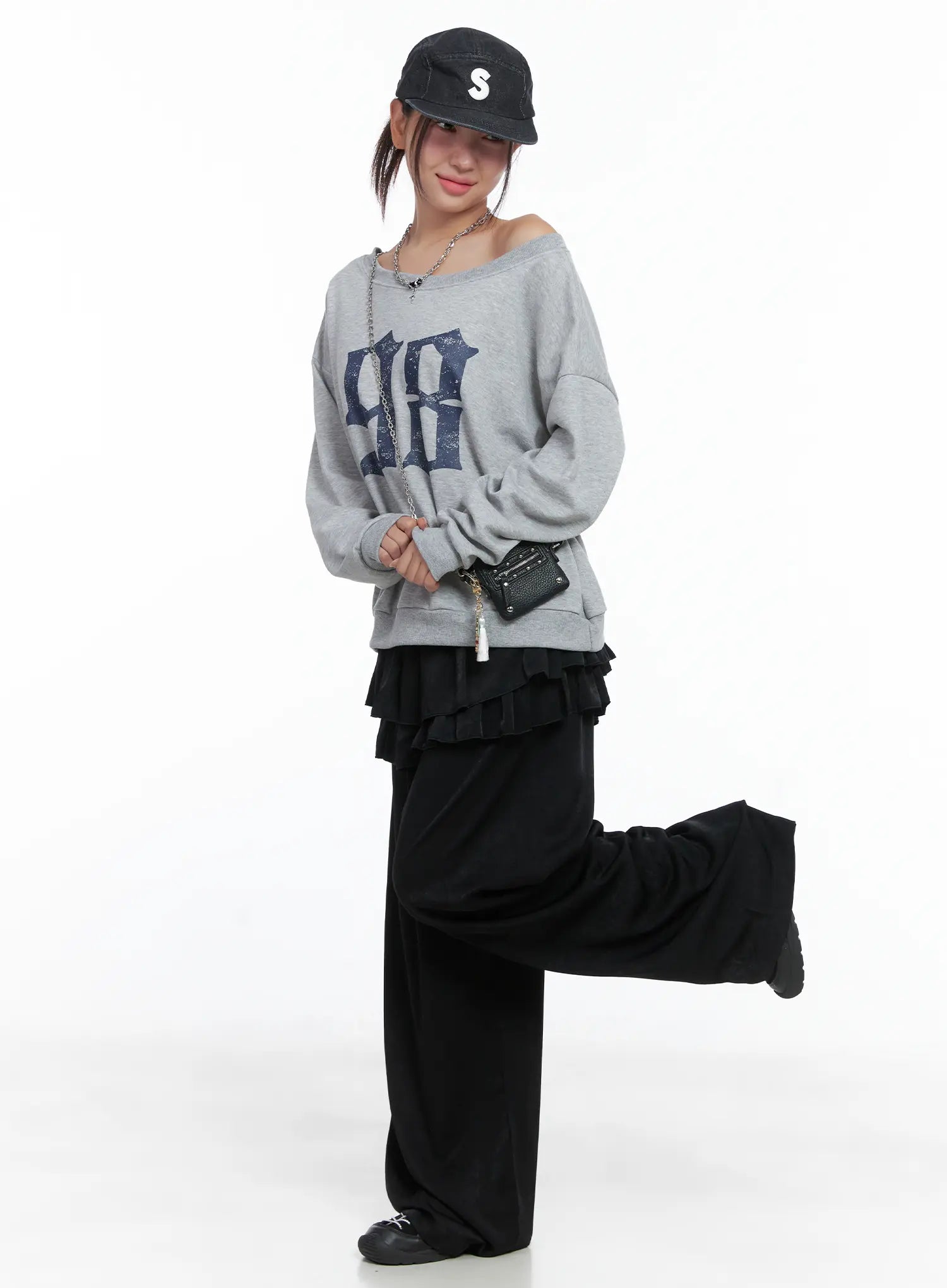 98 Graphic Off-Shoulder Sweatshirt CS502