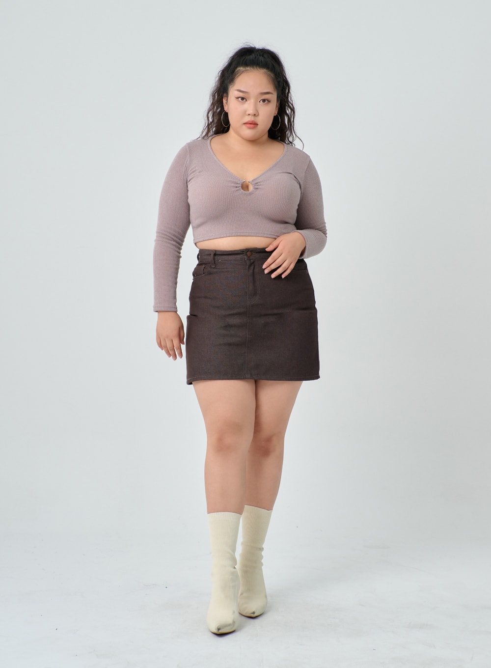 Plus Sexy V-Neck Crop Metal Ring T-Shirt IN04