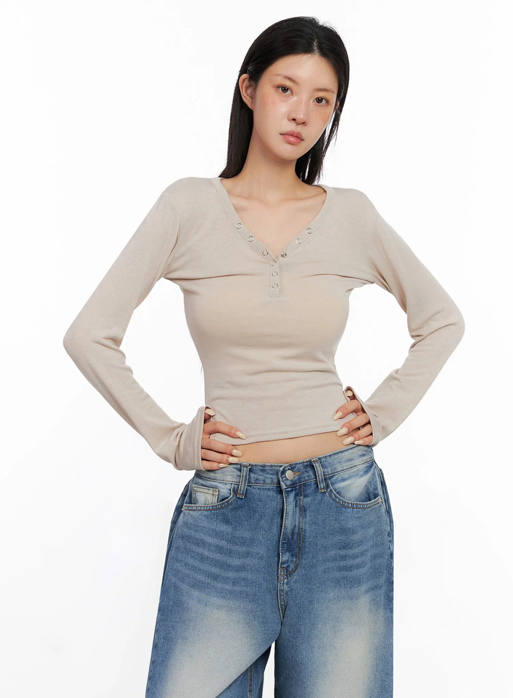 Slim-Fit Long Sleeve Henley Tee IS515