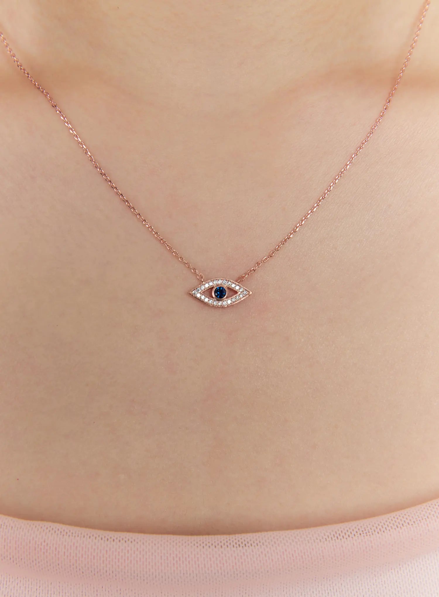 Sapphire Gaze Necklace IS517