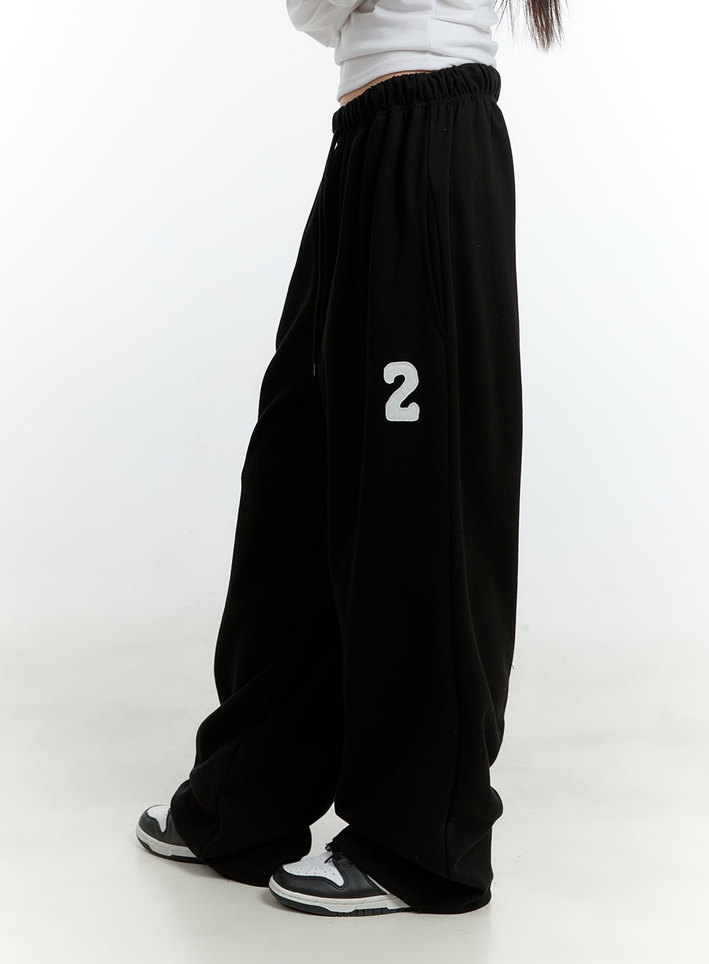 Cozy Embroidered Wide-Leg Sweatpants CF506